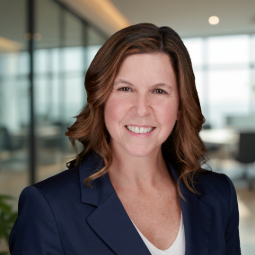 Kelly Geary headshot